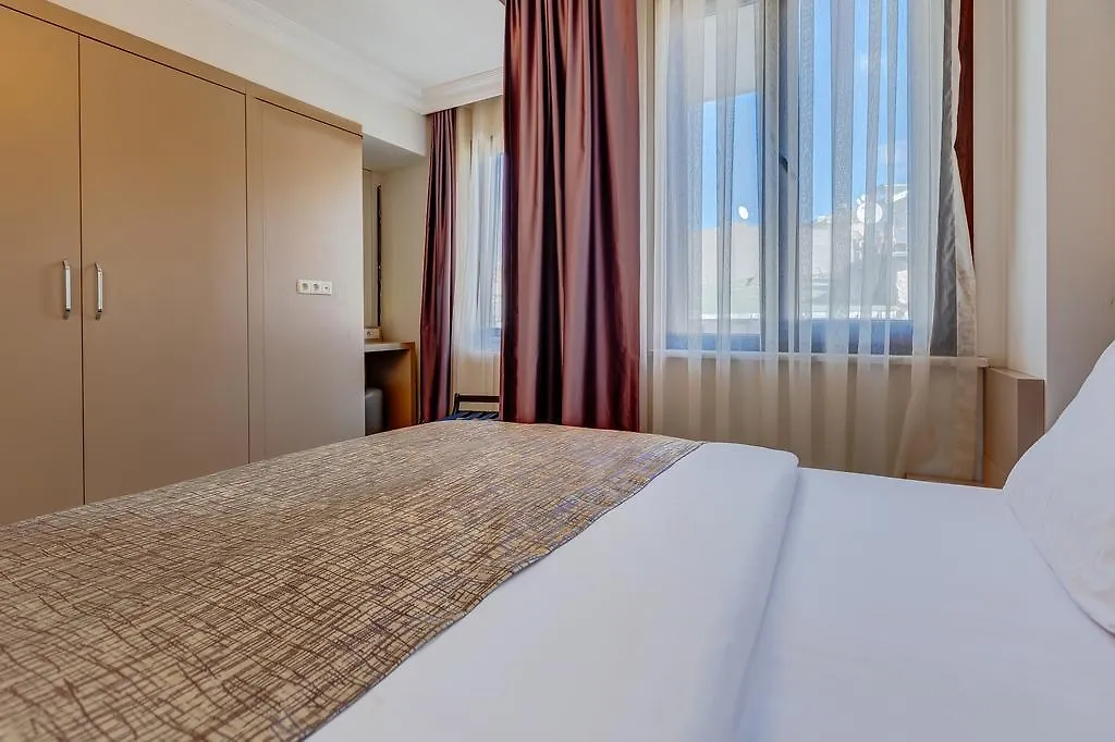 Plus Hotel Cihangir Suites 伊斯坦布尔 2*,  土耳其