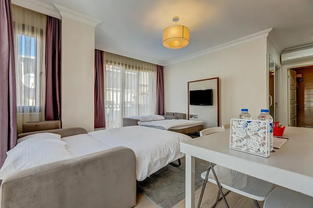 Plus Hotel Cihangir Suites 伊斯坦布尔 2*,
